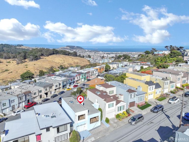 listing 17 lapham way 768x575