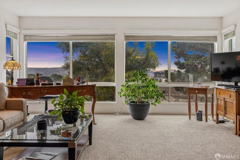 listing 215 red rock way unit 204j 768x511