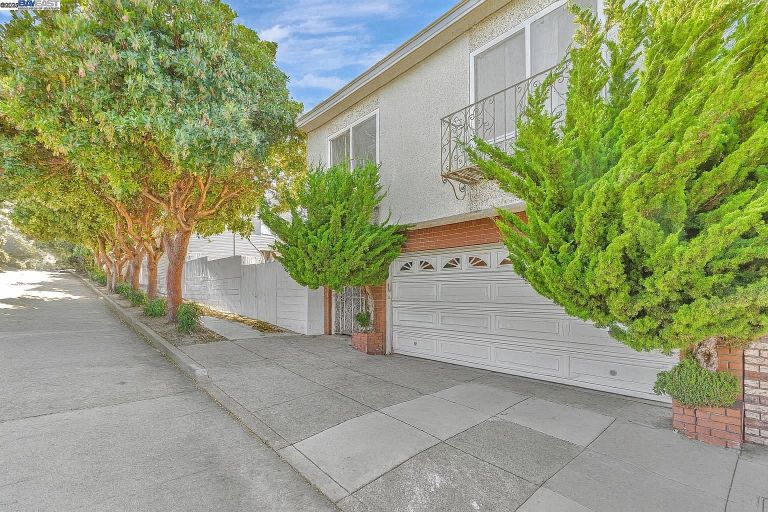 listing 750 mansell st 768x512