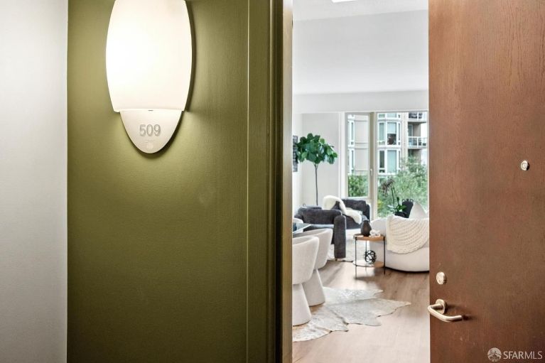 listing 88 king st 509 768x511