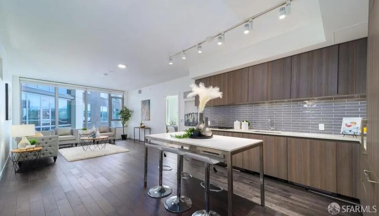 listing 1000 3rd st 806 768x439