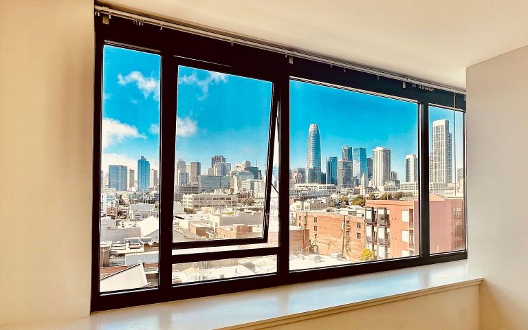listing 250 king st 800 768x480