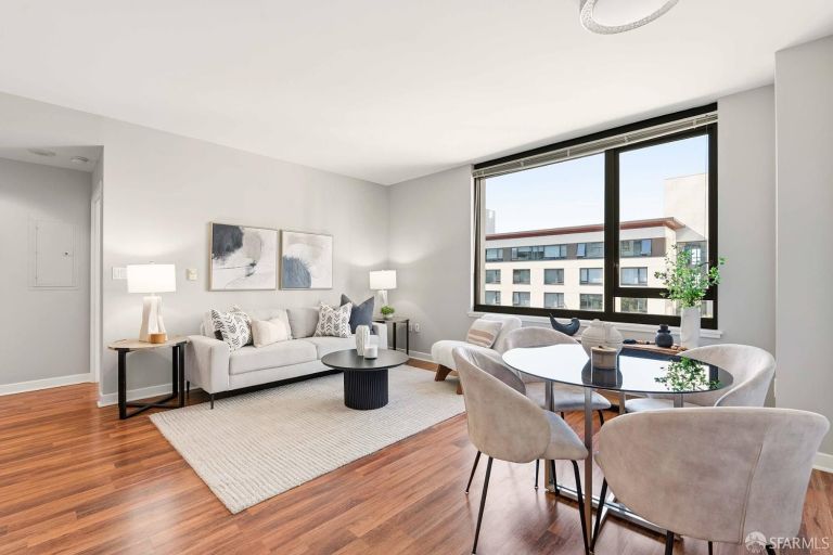 listing 260 king st 671 768x512