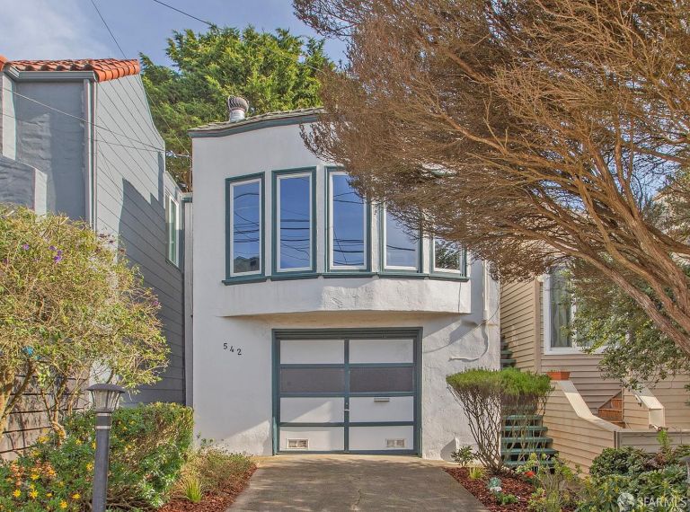 listing 542 head st 768x570