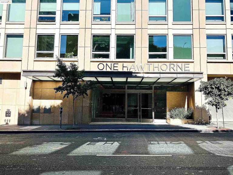 listing 1 hawthorne st unit 16c 768x576