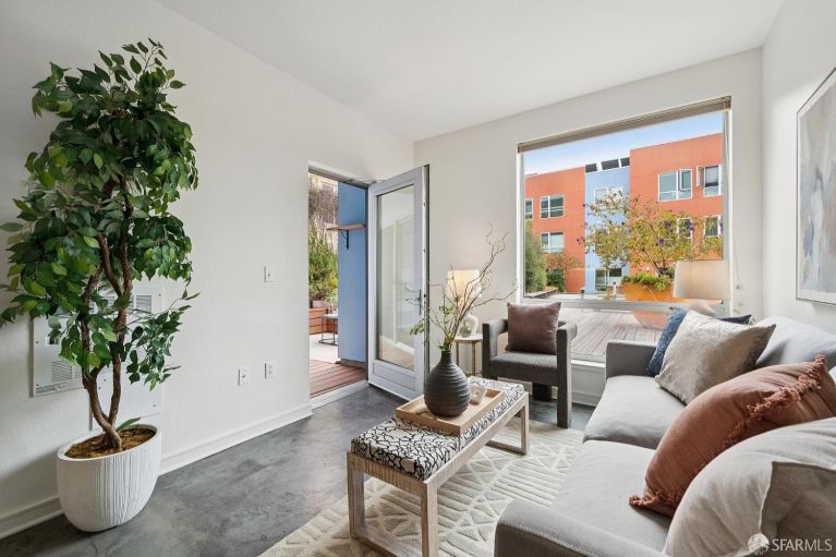 listing 555 bartlett st 224 768x511