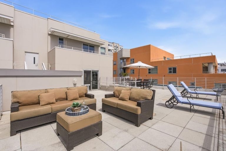 listing 235 berry st 607 1 768x513