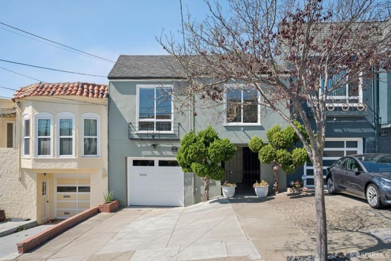 listing 2551 31st ave 768x512