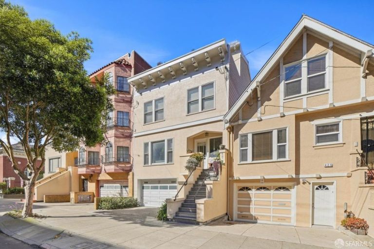 listing 429 a 6th ave 768x512