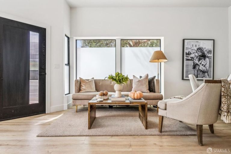 listing 792 bay st 768x512