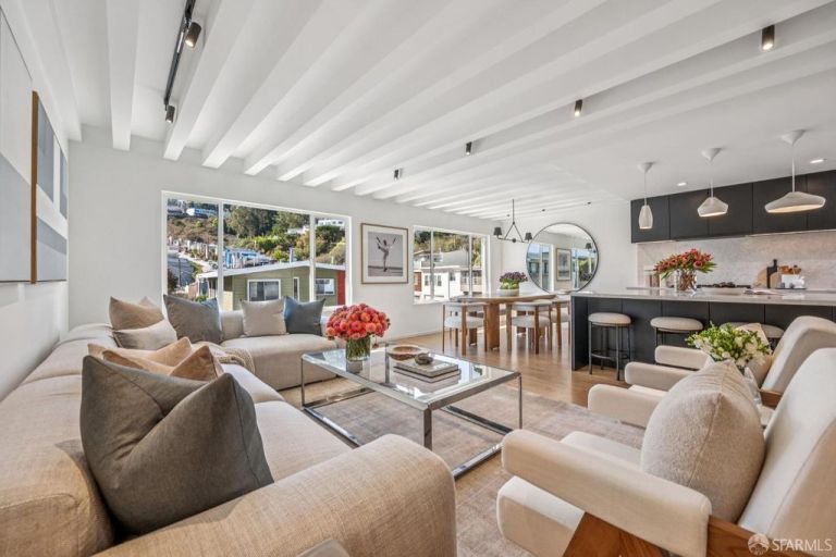 listing 136 los palmos dr 1 768x512
