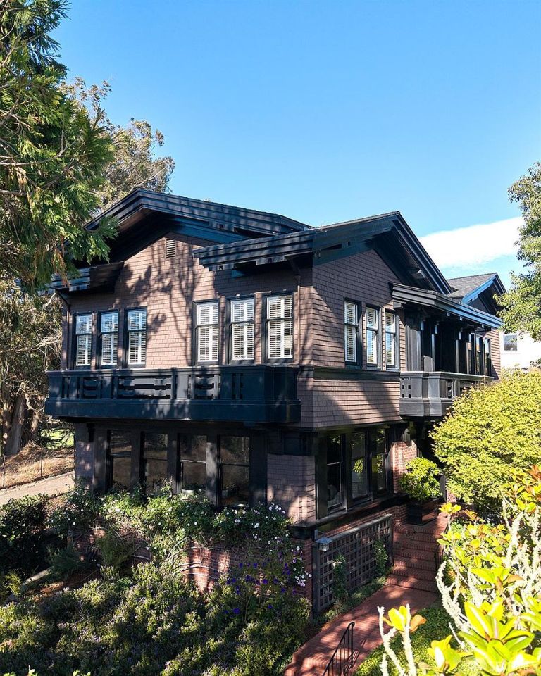 listing 2 6th ave 1 768x960