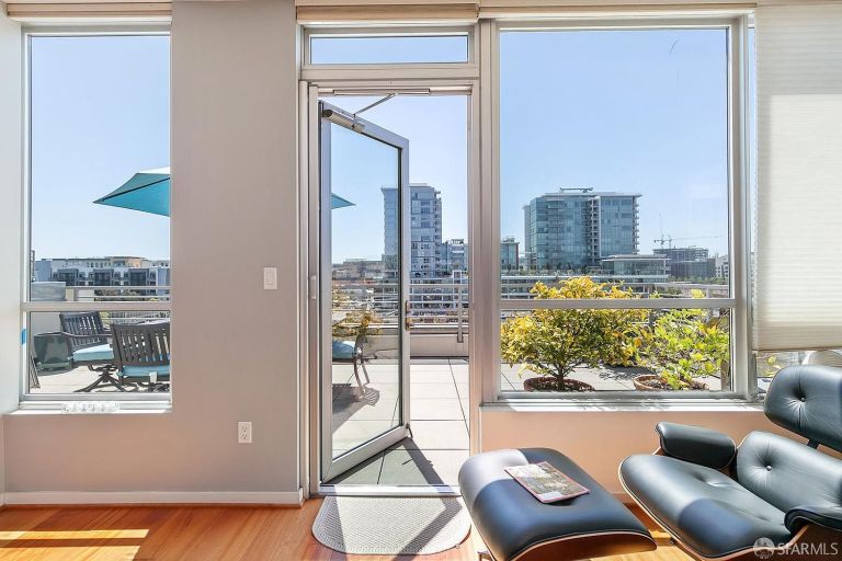 listing 325 berry st 527 1 768x512