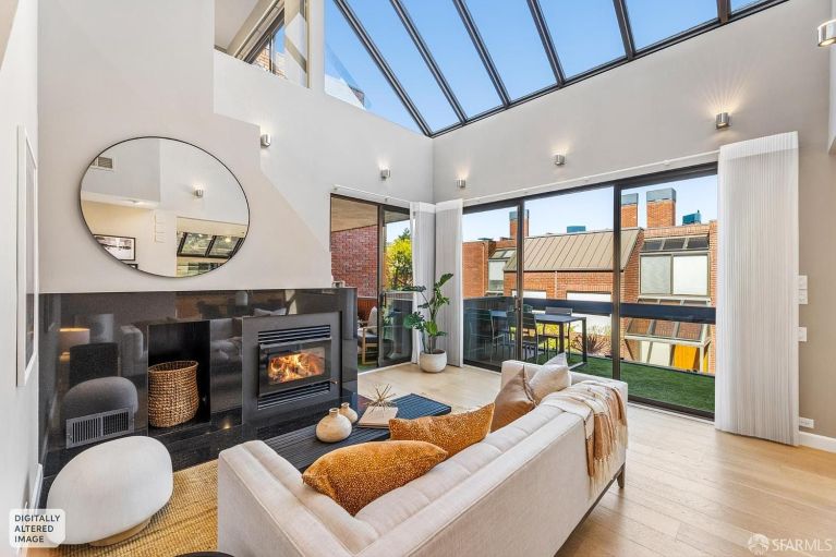 listing 550 davis st 50 1 768x511